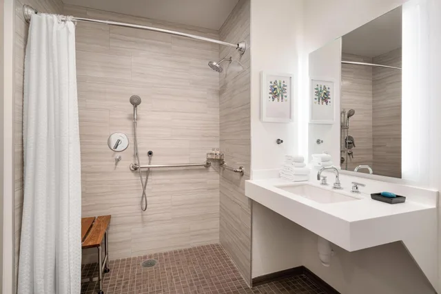 Aloft, Guest Room, King Bed, 2 King Beds، Aloft Mountain View 6/7