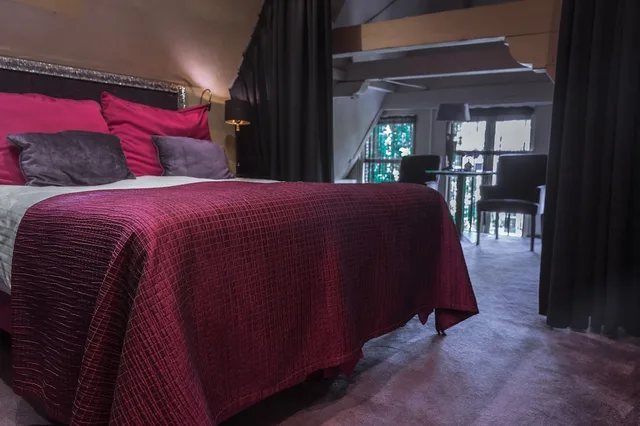 غرفة قياسية بسريرين منفصلين بإطلالة على القناة، HAMPSHIRE BOUTIQUE HOTEL SEBASTIANS 1/6