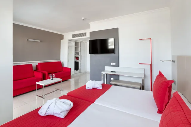 Alexandre, Club, Double Bed, 2 Sofa، Alexandre La Siesta 2/10