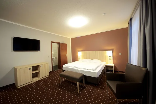 Room, No Elevator, Annex، attimo Hotel Stuttgart 8/10