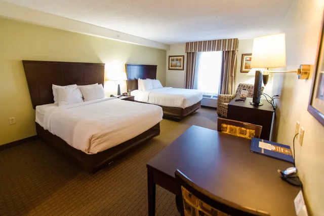 Efficiency, 2 Queen Beds, Accessible, MainStay Suites Knoxville North I-75 10/10