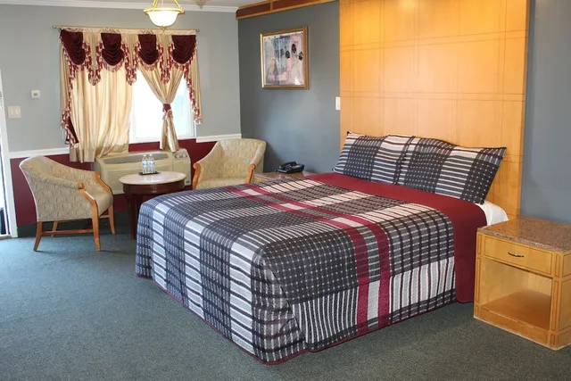 Superior, King Bed, Smoking, Liberty Inn Atlantic City 5/10