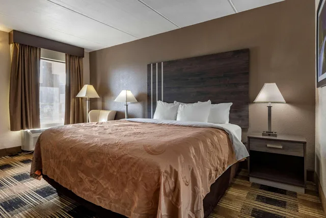 غرفة بسرير كينج، Quality Inn Duncan Spartanburg West 1/3