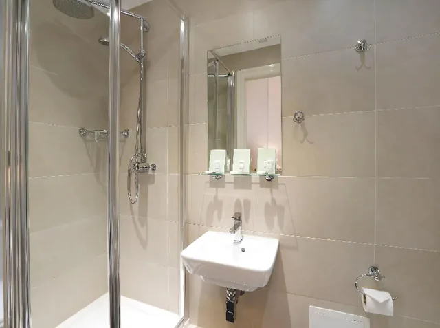 غرفة قياسية ثلاثية، Hyde Park Boutique Hotel 3/3
