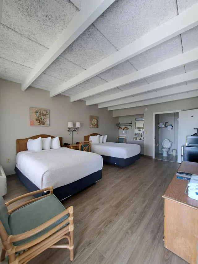Room, 2 Double Beds, Partial Ocean View, Days Inn & Suites By Wyndham Jekyll Island 9/10