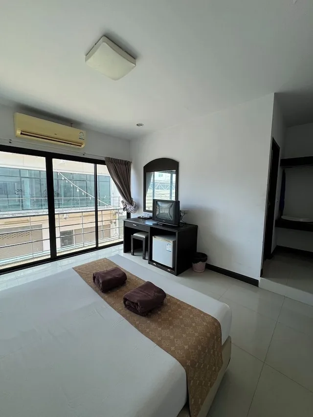 Superior, Double Bed, Orchid Residence 1/2