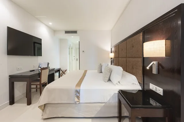 غرفة تنفيذية بسرير كينج، Hotel Saray 1/7