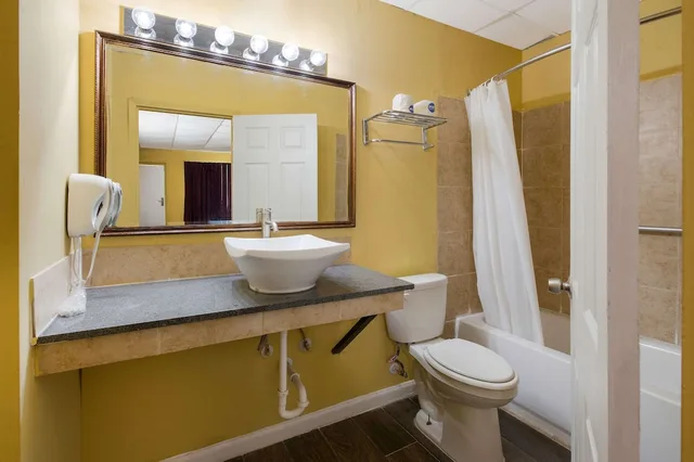 غرفة قياسية بسرير كينج، Econo Lodge Gretna - New Orleans 5/5