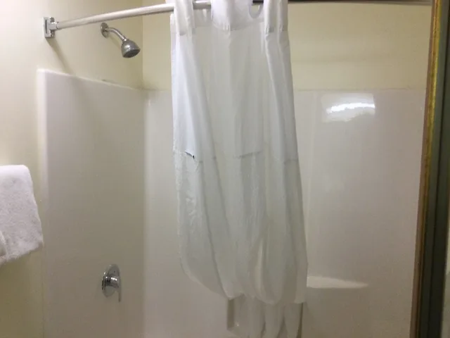 جناح بسرير كينج بشرفة، Baymont By Wyndham Battle Creek Downtown 6/6