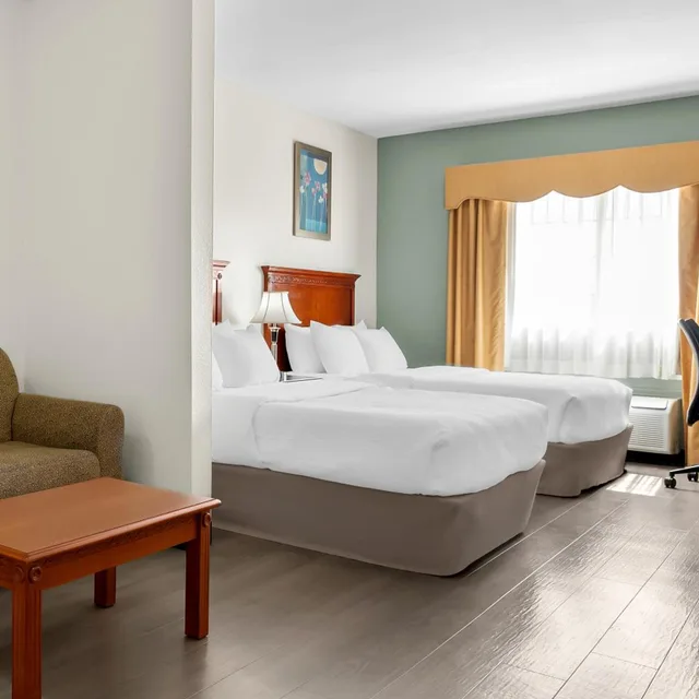غرفة بسرير كوين لذوي الإعاقة، Quality Inn & Suites McAlester on Hwy 69 4/7