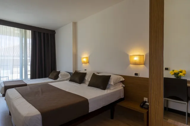غرفة ثلاثية بثلاثة أسرّة، Hotel Cristallo Rimini 3/7