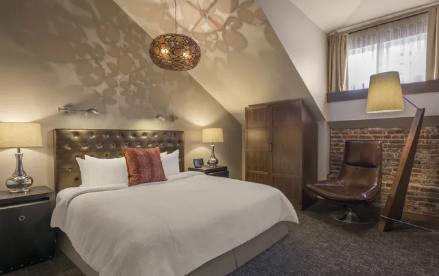Lodge, Suite, King Bed، The Crawford Hotel 2/4