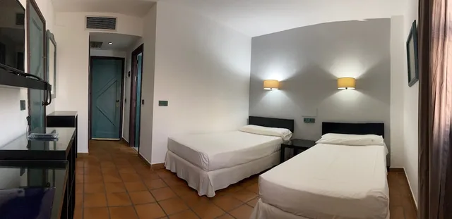 غرفة مفردة بسرير فردي، Hotel Almagro 1/3