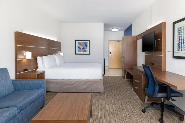 Suite, King Bed, Sofa, Accessible, Holiday Inn Express & Suites Las Vegas SW Spring Valley, an IHG Hotel 4/7