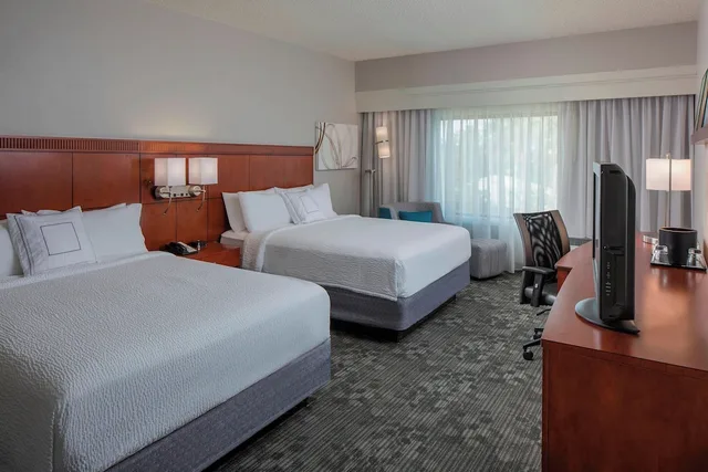 غرفة بسريرين مزدوجين، Courtyard by Marriott Orlando International Drive/Convention Center 1/8