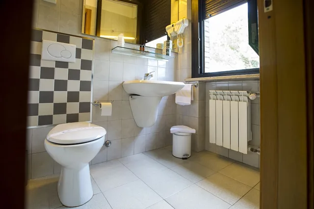 غرفة كومفورت ثلاثية بسرير كوين وسرير فردي، Hotel Ai Tufi 9/10