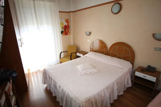 غرفة بسرير مزدوج أو سريرين منفصلين، Hotel Britannia 1/10
