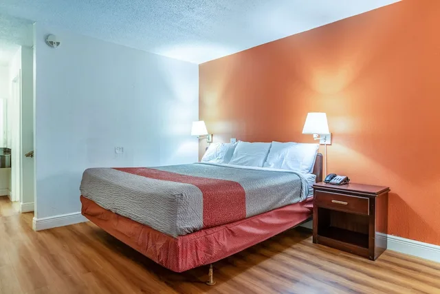 غرفة ديلوكس بسرير كينج لذوي الإعاقة، Motel6 Natchitoches, LA 3/10