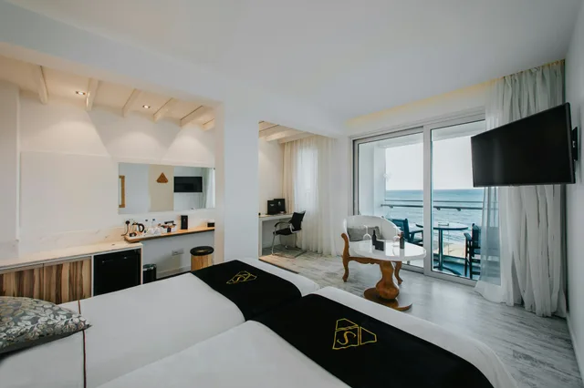 Deluxe, Sea Front, Balcony، The Ciao Stelio Deluxe Hotel - Adults Only 4/4