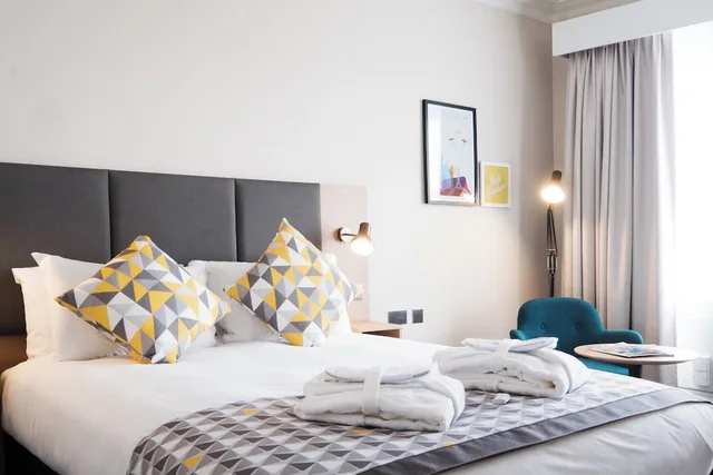 Premium, Single Bed, Holiday Inn Farnborough by IHG 9/10
