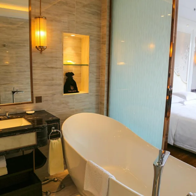 Business, Double Bed, Street View، Dayhello International Hotel 6/6