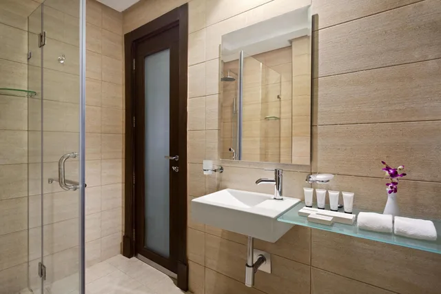 جناح بزنس بسرير كينج، Ramada Encore By Wyndham Kuwait Downtown 4/5
