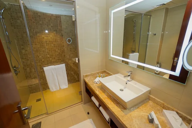 غرفة تنفيذية بسرير كينج، The Grand Lux Hotel 5/5