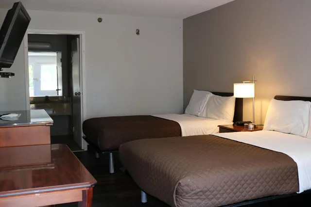 غرفة رباعية للمدخنين، Rodeway Inn Brooklawn, NJ 1/2