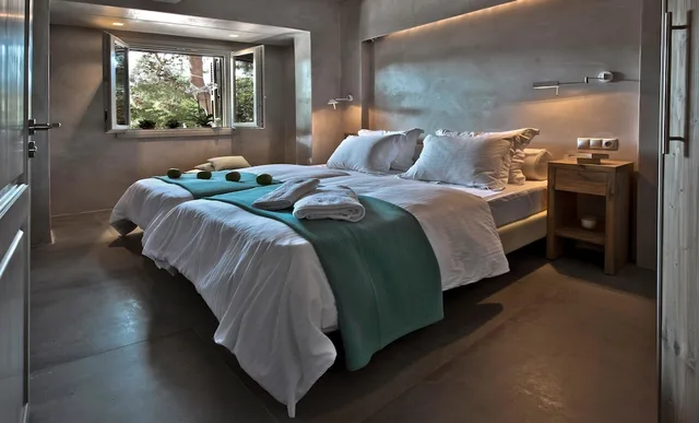 2 Bedrooms, Executive, Suite, 1 Queen and 3 Single Beds, Beach Front, Calypso Villas Zakynthos 2/6