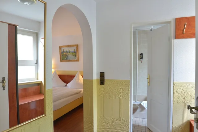 غرفة عائلية بسرير كينج مع أريكة، Hotel Zehnthof 2/4