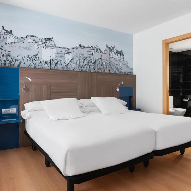 غرفة بسريرين منفصلين مع سرير إضافي، Eurostars Blue Coruna 4/10