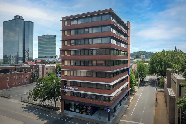 Holiday Inn Express Knoxville Downtown، نوكسفيل 1/50