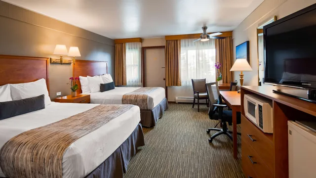 غرفة قياسية بسريرين مزدوجين، Best Western Ptarmigan Lodge 5/9