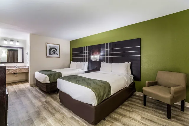 Standard, 2 Double Beds, Quality Inn Coliseum 4/7