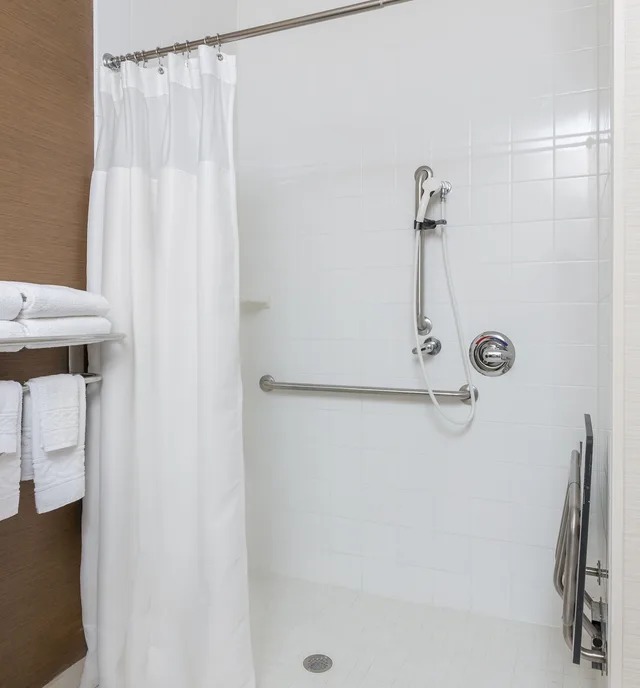 غرفة بسرير كينج، Fairfield Inn Suites Cheyenne 4/4