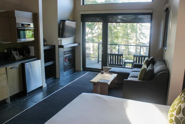 استوديو بسرير كينج، Black Rock Ocean Front Resort 8/10