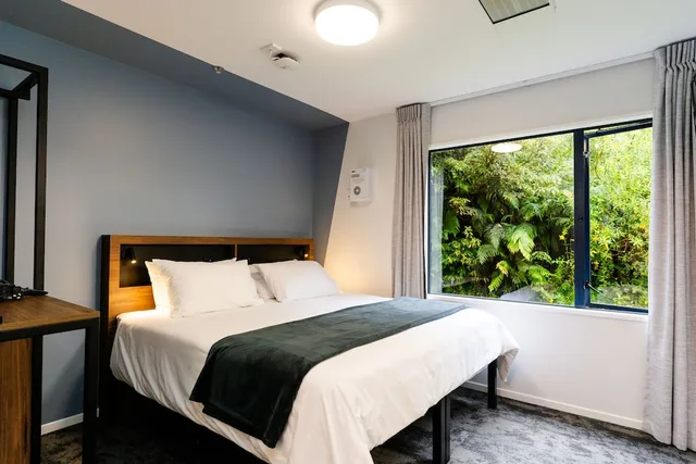 King Room Ensuite، Haka House Franz Josef 1/3