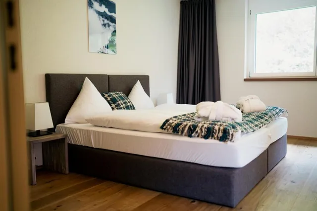 2 Bedrooms, Medium, Apartment، Peaks Place Apartment Hotel And Spa 1/3