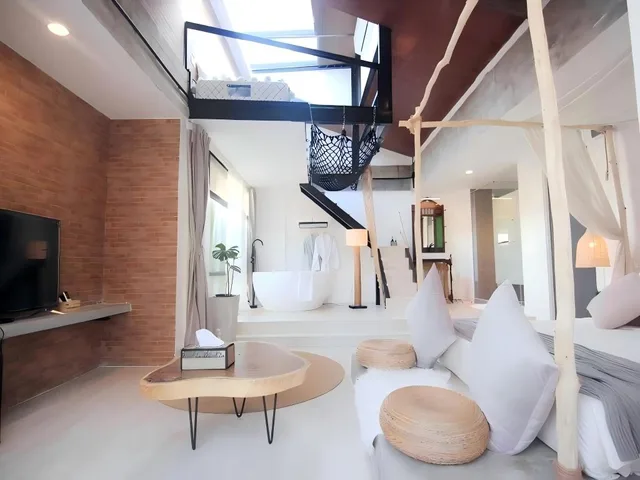 1 Bedroom, Signature, Loft, Bathtub, Yolo Bangkok Boutique Hotel 1/1
