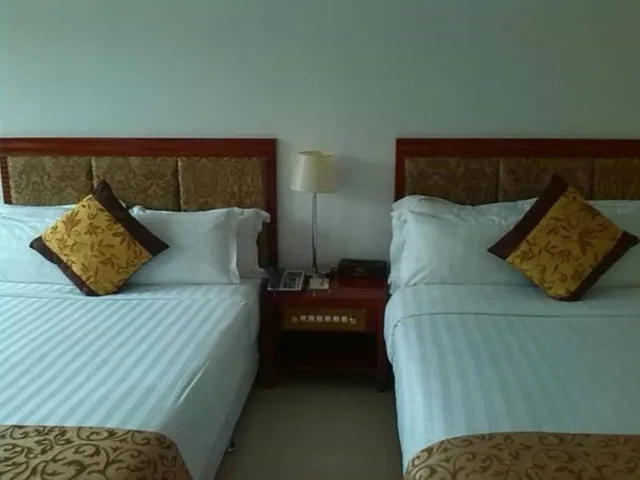 غرفة ديلوكس بسريرين كوين، Emerald Hotel 2/3