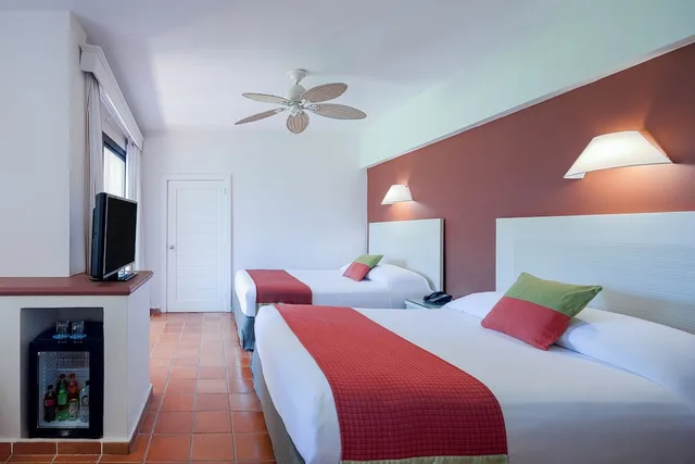 جناح جونيور بسريرين مزدوجين، Catalonia Punta Cana 3/9