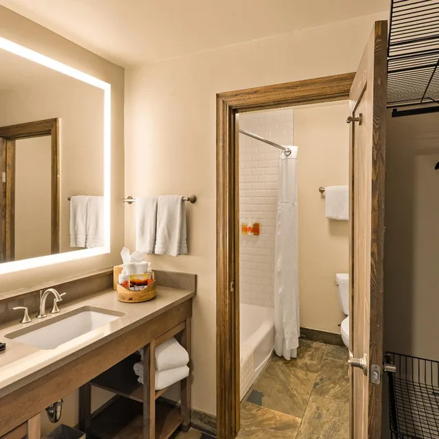 Courtyard, Premium, 2 Queen Beds, with View، Arabella Hotel Sedona 7/8