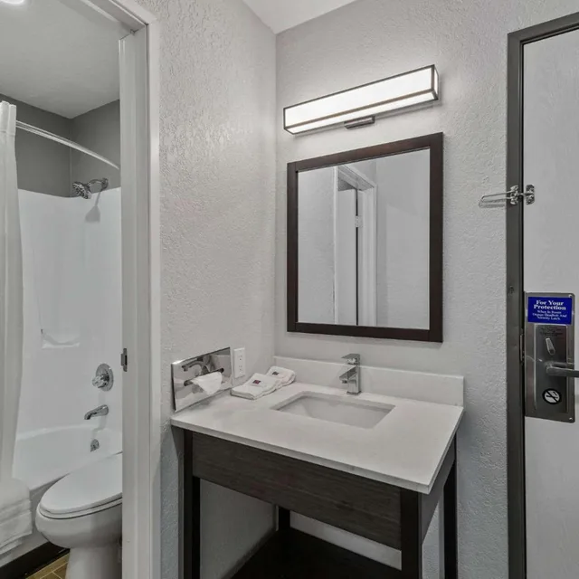 غرفة بسرير كينج، Motel6 Brighton, CO - Denver Northeast 7/8