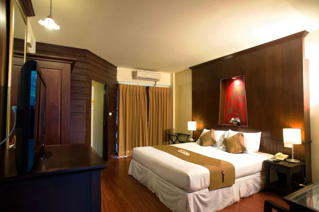 Lanna, Deluxe, Twin Beds, Chiang Mai Gate 2/6