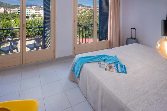 غرفة بسرير مزدوج بإطلالة على المدينة، Sorrabona Hotel 3/8