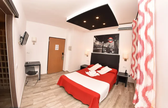 Standard, Double Bed, Hotel Zen Airport 4/10