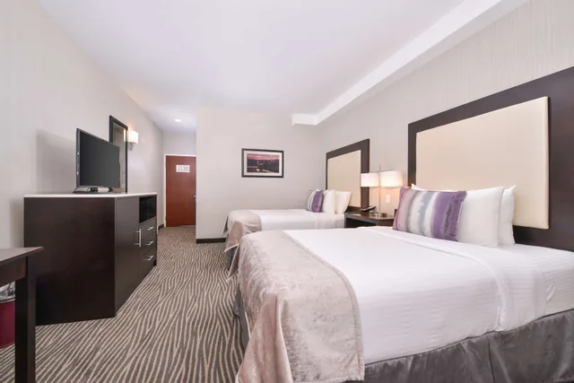 غرفة قياسية بسريرين مزدوجين، Best Western Plus Hotel at the Convention Center 1/9