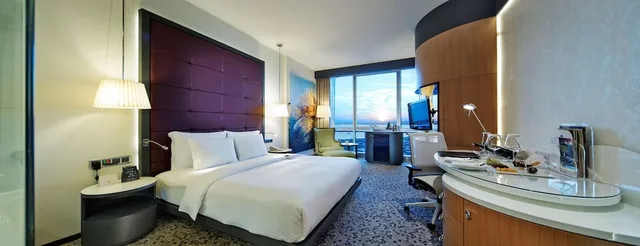 غرفة ديلوكس بسرير كينج بإطلالة على البحر بحوض استحمام، Doubletree By Hilton Hotel Istanbul - Moda 8/8