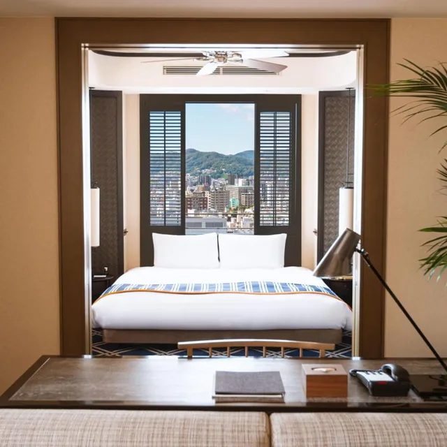 جناح جونيور بسرير كينج في طابق مرتفع، Oriental Hotel 3/7