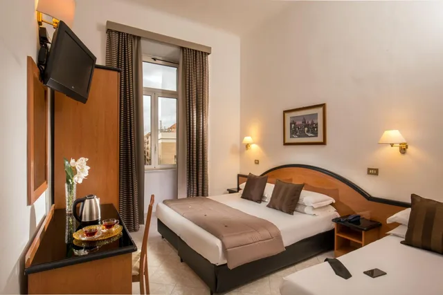 غرفة بسرير مزدوج أو سريرين منفصلين، Hotel Sonya 5/10